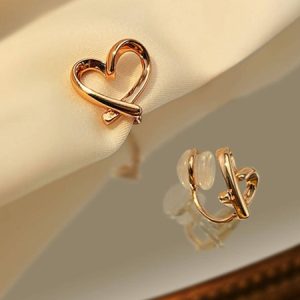 1pair Simple & Versatile Heart Shaped Ear Clip For Everyday Wear Gold