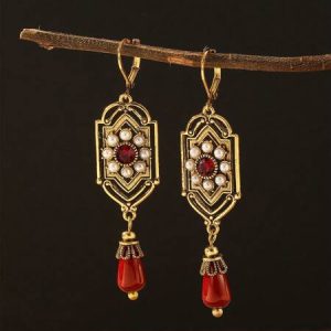 1pair Vintage Creative Square Hollow Out Waterdrop Pendant Earrings Red