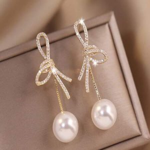 1pair High-End Luxurious Faux Pearl & Rhinestone Decor Butterfly Shaped Dangle Earrings For Women, Fashionable & Personalized Ear Studs Yellow Gold