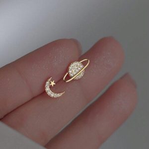 1pair Asymmetrical Sun & Moon Design Personalized Women's Daily Stud Earrings Gold