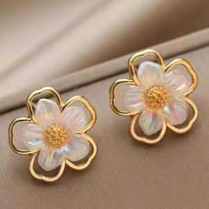 Flower Design Stud Earrings Multicolor