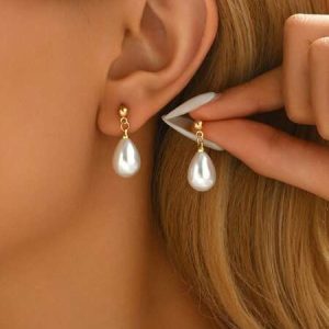 1pair Women's Pearl Earrings Pearl Drop Earrings Small Dangling Earrings Bridesmaid Earrings Wedding Jewelry Multicolor