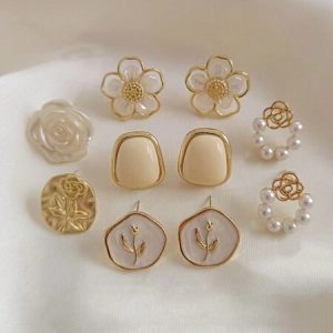 1set Minimalist Flower And Pearl Decorated Fashion Earring Set, Suitable For Daily & Occasion Wear Type a